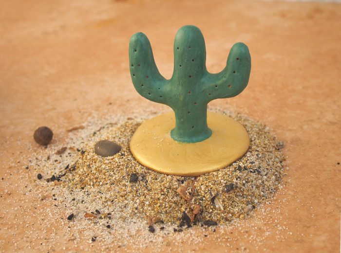 Kaktus aus luftrocknendem Ton